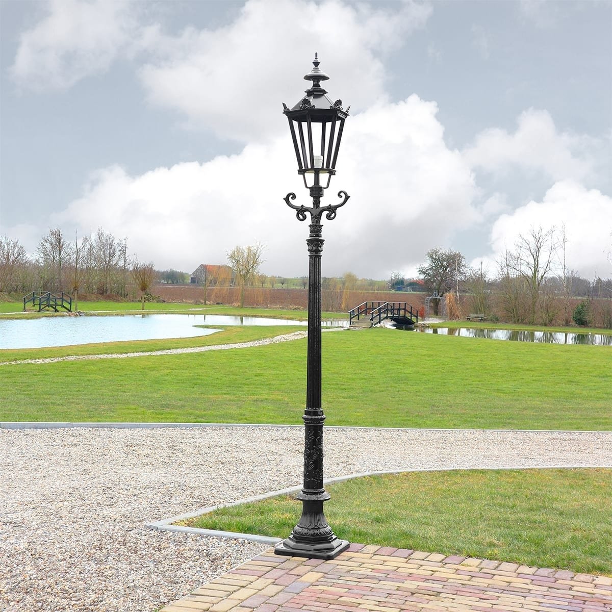 Outdoor lantern garden Voorthuizen - 280 cm